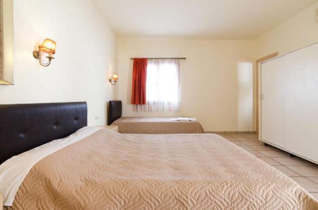 CRETA Deals -  Eleonora Anissaras Hotel 3*, Mic Dejun, Zbor charter din Sibiu !!!