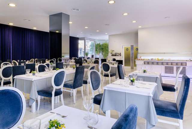 First Minute  Porto Portugalia ,oferta 5 nopti mic dejun 389 euro/persoana !