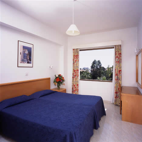  Narcissos Hotel Apts
