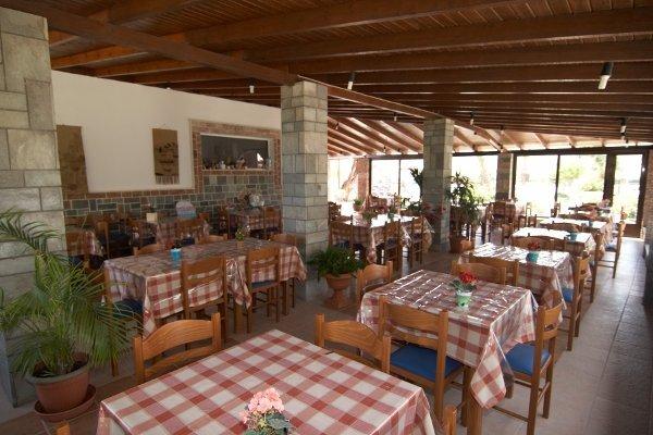 17.08 zbor Bucuresti, Grecia - Kos Kefalos Ionikos 2* MIC DEJUN   560 euro/persoana/sejur/taxe aeroport incluse,