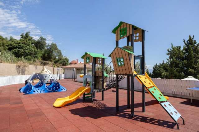  Vacanta de vara la plaja in Corfu la doar 1222 euro,avion din Bucuresti!!!Valmar Corfu 5* all inclusive