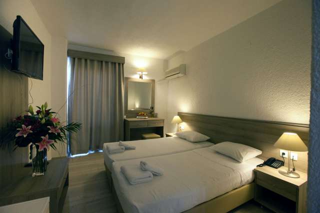 CRETA  HOTEL  Chrissy Paradise 3* AI AVION SI TAXE INCLUSE TARIF 581 EUR