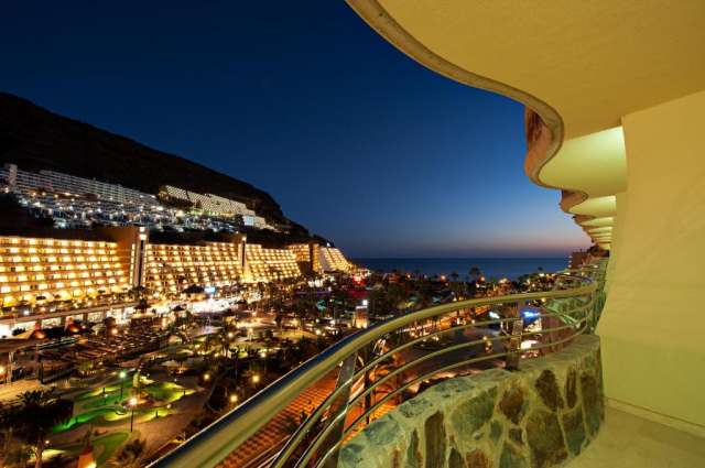 ULTRA LAST MINUTE INSULELE CANARE 4**** ALL INCLUSIVE LIVVO VALE TAURITO ZBOR DIRECT DIN OTOPENI CU TAXE INCLUSE