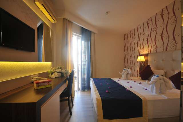 LAST MINUTE TURCIA  HOTEL KLEOPATRA MICADOR HOTEL 4* AI AVION SI TAXE INCLUSE TARIF 381 EURO