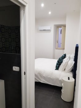 OFERTA EARLY BOOKING CITY BREAK NAPOLI 250 EURO/PERSOANA