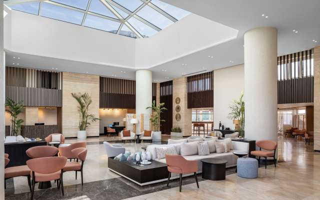 LAST MINUTE SHARM EL SHEIKH HOTEL Doubletree By Hilton Sharks Bay (Beach Side) 4* AI AVION SI TAXE INCLUSE TARIF 530 EUR