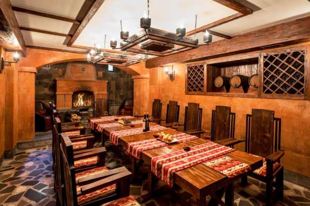 City break la Erevan: de la 230 euro cazare 3 nopti cu mic dejun+ transport avion+ toate taxele 