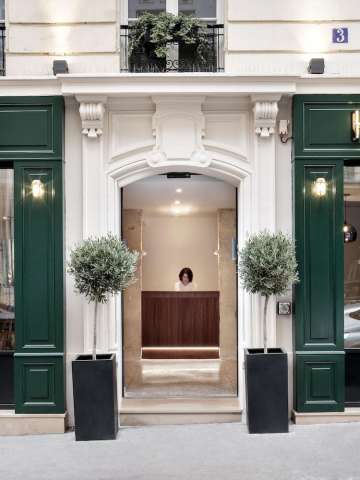City break  in Paris de 1 Decembrie,  cu plecare din Bucuresti ( Mo)