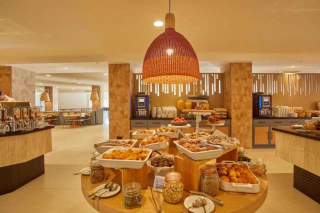 Sejur la plaja in Mallorca la doar 917 euro ,avion din Sibiu!!!Alua Calvia 4*