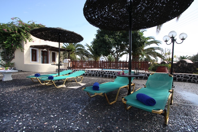 SANTORINI Deals - SMARAGDI HOTEL SANTORINI (PERIVOLOS) 3*, charter din Bucuresti !