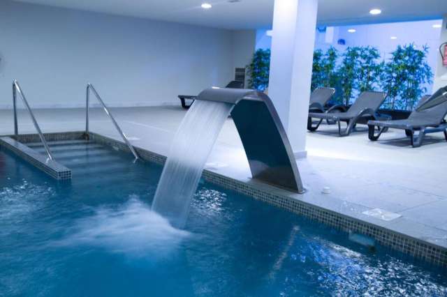 ULTRA LAST MINUTE PLAJA SPANIA 4**** GARBI DEMIPENSIUNE ZBOR DIN OTOPENI CU TAXE INCLUSE