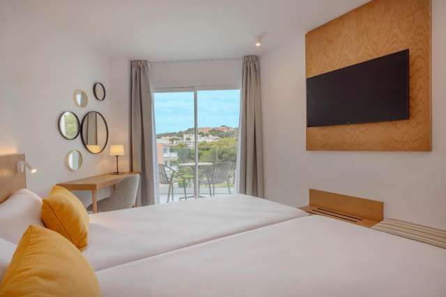 ULTRA LAST MINUTE PALMA DE MALLORCA WHALA ISABELLA 4**** DEMIPENSIUNE ZBOR CHARTER CU TAXE INCLUSE