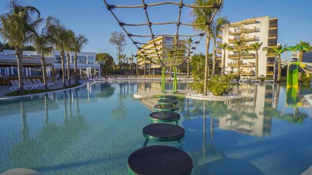 Sejur la plaja in Costa Dorada la doar 628 euro,avion din Iasi!!! Alannia Salou 4* demipensiune