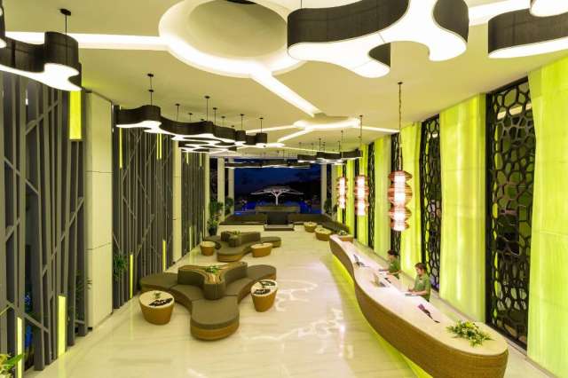 PHUKET - CREST RESORT &amp; POOL VILLAS PHUKET 5* si alte Oferte, Plecare din Bucuresti !