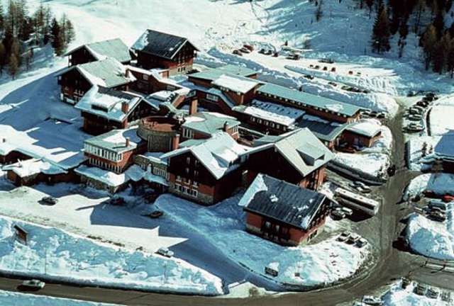  Alpenvillage Hotel