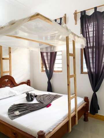  LAST MINUTE ZANZIBAR   Lighthouse Guesthouse 1*   MIC DEJUN AVION SI TAXE INCLUSE TARIF 1212 EURO