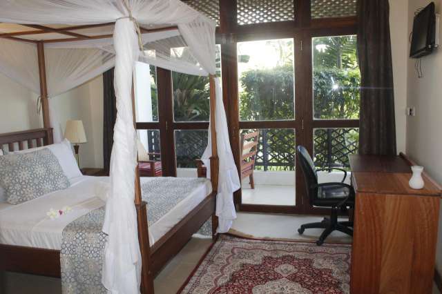  LAST MINUTE ZANZIBAR    Zanzibar Star Resort 4*  MIC DEJUN AVION SI TAXE INCLUSE TARIF 1121 EURO