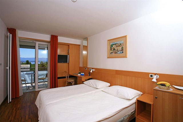 Last Minute Croatia / Bluesun Elaphusa 4* - bol