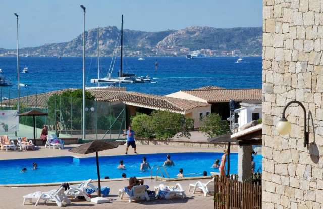 ULTRA LAST MINUTE SARDINIA 4**** CLUB ESSE POSADA ZBOR DIN OTOPENI CU TAXE INCLUSE