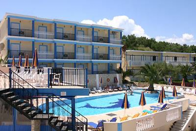ULTRA LAST MINUTE ZAKYNTHOS CRISTINA APARTMENTS ZBOR CHARTER DIN OTOPENI CU TAXE INCLUSE
