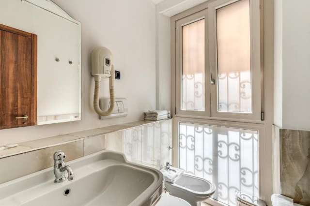 LAST MINUTE CITY-BREAK ÎN ROMA CU PLECARE DIN ORADEA (IP)