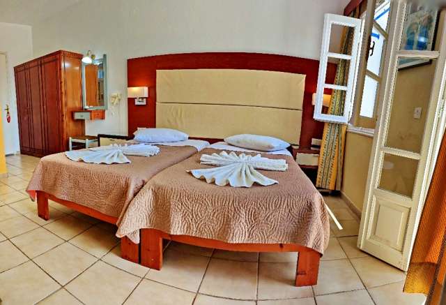 Last Minute Lesbos (Grecia) / Aegeon Hotel - Skala Kallonis 3* - plecare in 25.07 din Cluj Napoca