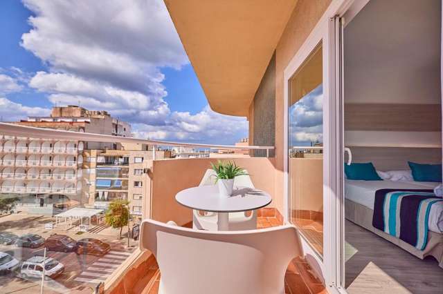 ULTRA LAST MINUTE PALMA DE MALLORCA 4**** WELIKEHOTEL FENIX  ZBOR DIRECT DIN OTOPENI/ CLUJ NAPOCA CU TAXE INCLUSE