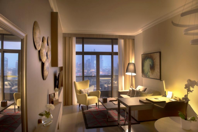 DUBAI      Two Seasons Hotel &amp; Apartments 4 * MIC DEJUN AVION SI TAXE INCLUSE TARIF 577 EUR