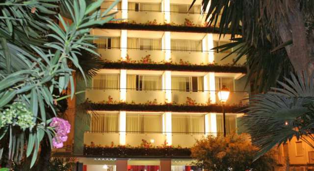 Ultra Last Minute -plecare in 07.07 cu zbor din Cluj - Napoca / Hotel Oasis Plaza 3*