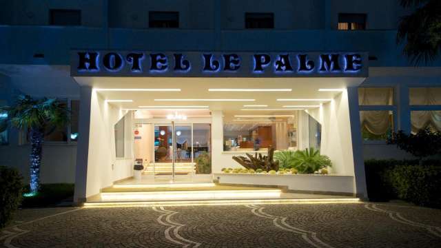 LAST MINUTE AMALFI COAST LE PALME 4**** MIC DEJUN ZBOR DIN OTOPENI CU TAXE INCLUSE