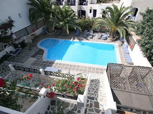 🇬🇷 648 EUR/pers - GRECIA, Insula Santorini - Apartments Sellada ***, Fara masa