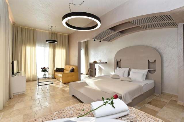SUPERDEAL MUNTENEGRU (lm)