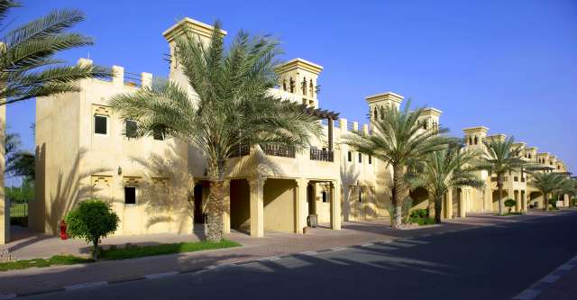 08.11 RAS AL KHAIMAH , Hotel AL HAMRA VILLAGE 4*, avion , 7 nopti, pret/ persoana =765Eur