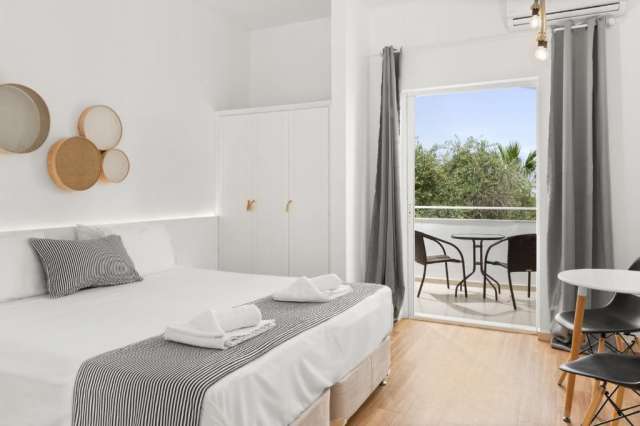 CORFU Deals - MR &amp; MRS WHITE CORFU COUPLES RETREAT 4*, Mic Dejun, Plecare din Bucuresti !!!