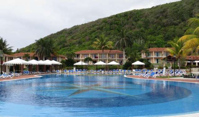 CUBA - Havana: 7 nopti cazare 4* cu all inclusive + bilet avion Bucuresti + taxe aeroport + transfer = 1559 euro/pers