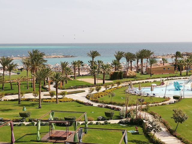 EGIPT Deals - HILTON Hurghada Plaza 5* ALL INCLUSIVE si alte oferte Charter din Bucuresti, TAXE INCLUSE!