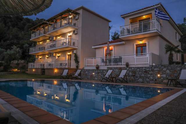 Vacanta  Insula Skiathos 4 nopti fara masa 239 euro/persoana !