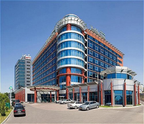  Holiday Inn Almaty