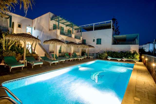 SANTORINI - 7 nopti cazare cu mic dejun + bilet avion Bucuresti + taxe aeroport + transferuri = 606 euro/pers