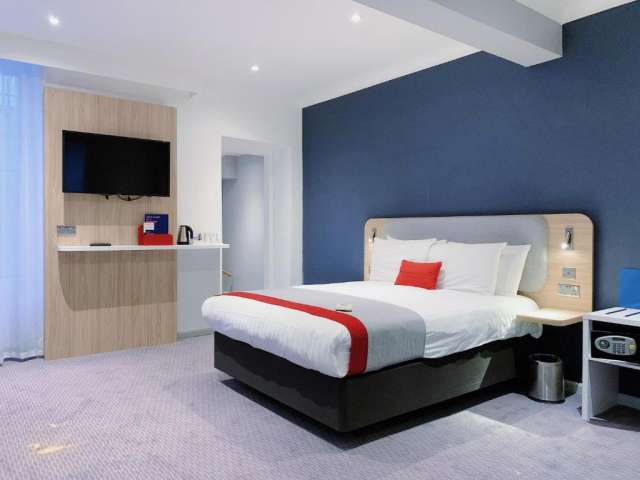 Weekend de 1 Mai in Londra -  Holiday Inn Express Victoria 3* - zbor direct din Constanta