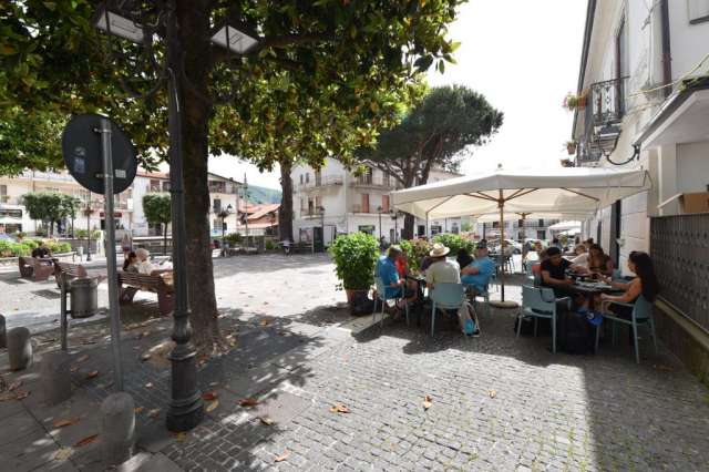 COASTA AMALFITANA - 7 nopti cazare cu mic dejun + bilet avion Craiova + taxe aeroport + transfer = 629 euro/pers