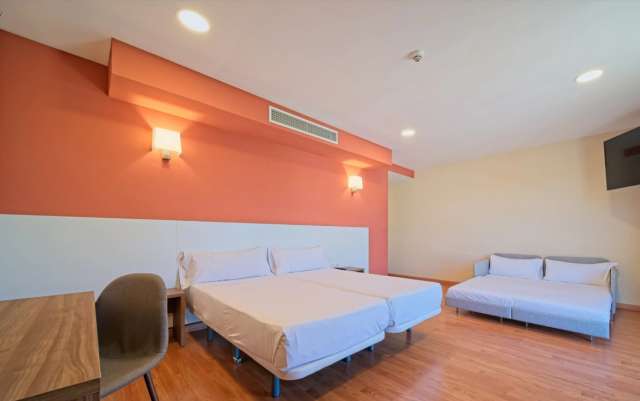 16.10 Zbor Bucuresti, Senior Holidays MADRID, 708 eur/pers 7 nopti demipensiune taxe aeroport si transfer incluse