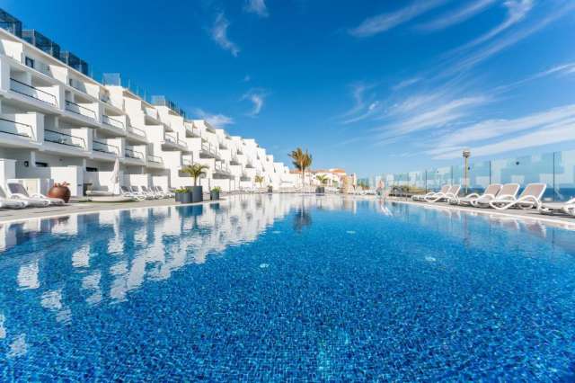 ULTRA LAST MINUTE INSULELE CANARE OCCIDENTAL ROCA  4**** DEMIPENSIUNE ZBOR DIRECT DIN OTOPENI CU TAXE INCLUSE