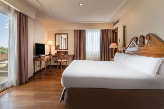 COSTA DEL SOL Deals - Elba Estepona Gran Hotel &amp; Thalasso Spa 5***** cu Mic Dejun, Zbor direct din Bucuresti !!!