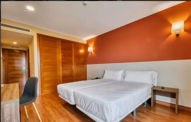 16.10 Zbor Bucuresti, Senior Holidays MADRID, 708 eur/pers 7 nopti demipensiune taxe aeroport si transfer incluse