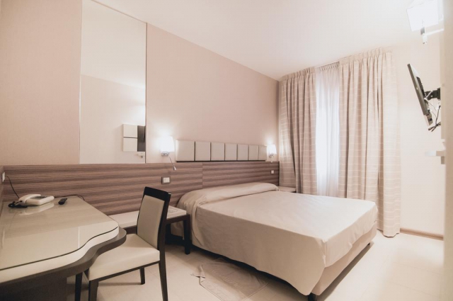 OFERTA EARLY BOOKING CALABRIA SPANIA CU PRET INCEPAND DE LA 385 EURO/PERSOANA