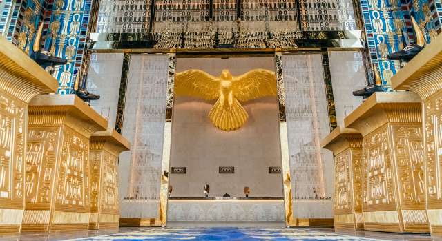 Vacanta copiilor de toamna la plaja in Dubai la doar 1171 eur,avion din Tim !Sofitel Dubai The Obelisk 5*