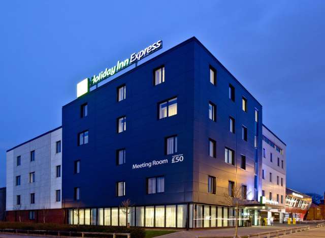  Holiday Inn Express Birmingham - South A45