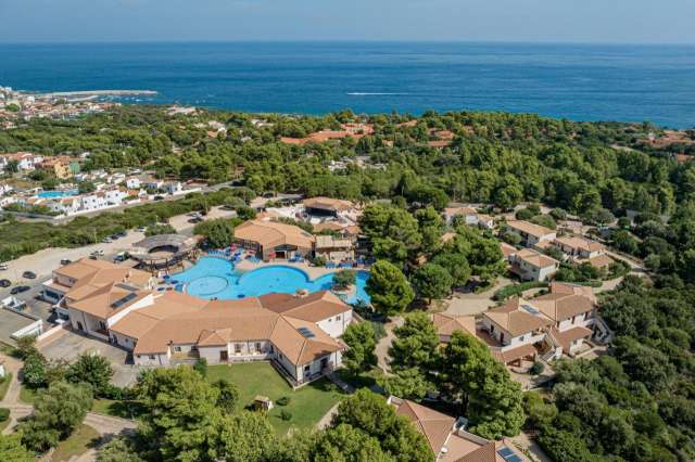 LAST MINUTE SARDINIA 4**** CLUB ESSE CALA GONOINE  ZBOR DIN OTOPENI CU TAXE INCLUSE
