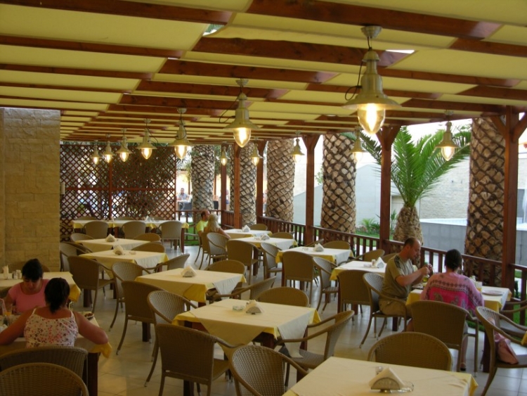 CRETA   Karteros Hotel 3* MIC DEJUN AVION SI TAXE INCLUSE TARIF 485 EUR